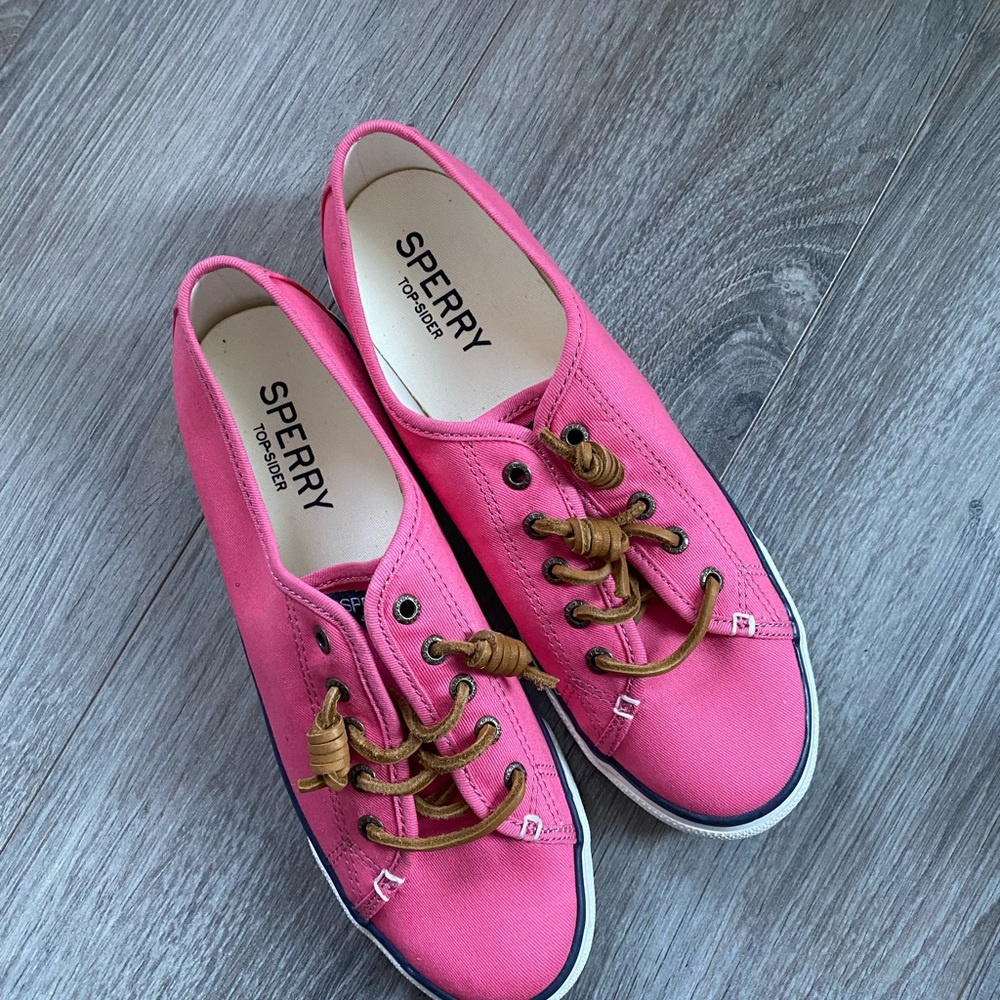 Brand new sperry pink loafers sz 8